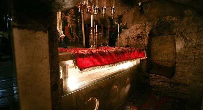 ΔΕΟΣ:Δείτε ΕΙΚΟΝΕΣ ΚΑΙ ΒΙΝΤΕΟ απο το τάφο της Παναγίας